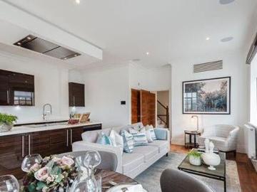 Rainville Road, Fulham, 3 Bedroom Flat