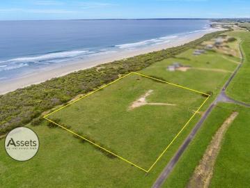 Rare Coastal Block with Direct Beach Access
