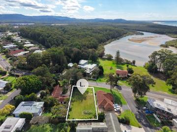 Rare Land, Remarkable Lifestyle, Unbeatable Moonee Beach...