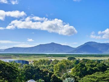 Ocean View Cairns One of Cairns' Last Great Elevated...