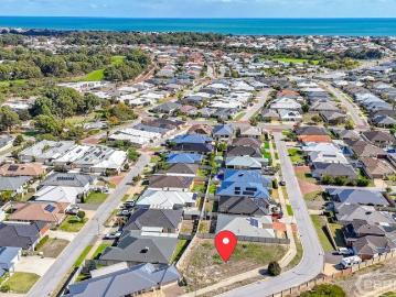 RARE 632M2 CORNER BLOCK IN MEADOW SPRINGS