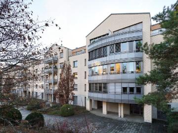 Rent a 4 ½ rooms apartment in Aesch Flatfox