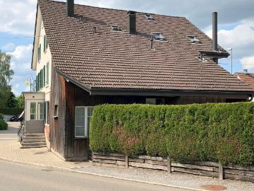 Rent a 4 ½ rooms apartment in Oetwil am See Flatfox