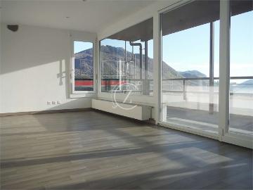 Rent a 4 rooms attic flat in Cagiallo Flatfox