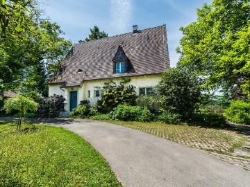 Rent a 9 ½ rooms single house in Frauenfeld Flatfox