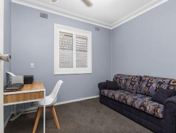 Renovated family home with swimming pool