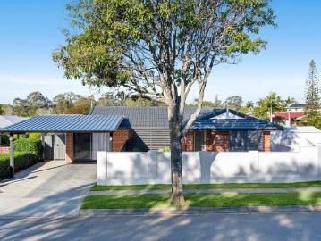 Renovated Family Living with Exceptional Outdoor Space...
