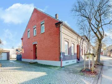 Renovierte DHH, ca. 71 m² mit Garten, Terrasse und 2...