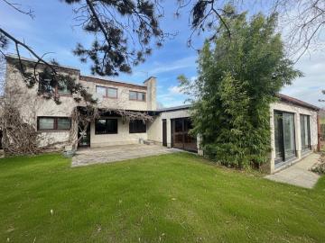 Renovierungsbedürftiges Retro Haus mit Indoor Pool und...