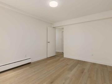 Regency Park 1 Bedroom Apartment for Rent at 13270 105a...
