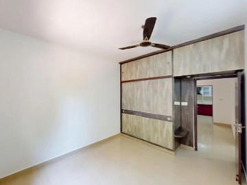 Resale | 2 BHK + Servant Room 1272 Sq.Ft. Apartment in...