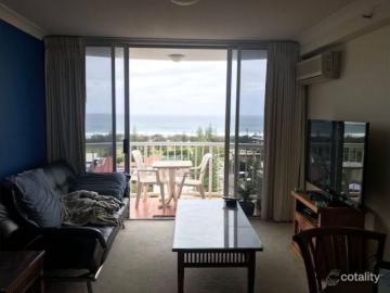 Resort Style Living in the Heart of Broadbeach – Walk to...