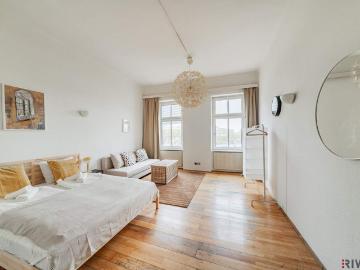 RETRO CHIC IM ALTBAU MIT BALKON II AIRBNB oder SELBST...