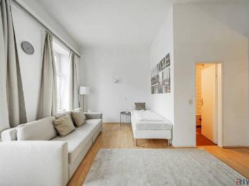 RETRO CHIC MIT GARTEN II 2 ZIMMER ALTBAUWOHNUNG II 1. OG...