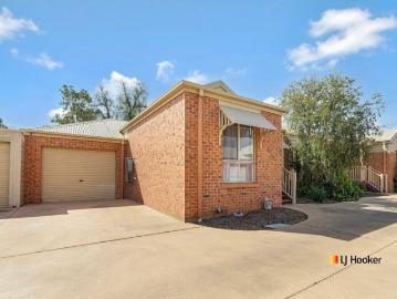 River, Sunshine & Easy Living â Spacious, Private & Low...