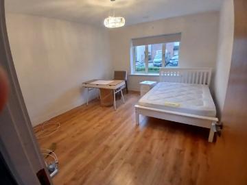 Room in a 5 Bedroom Apartment, 3 Cuil Duin Walk,...