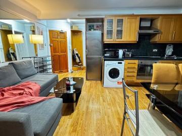 Room in a Shared Flat, Edgware Road, W2