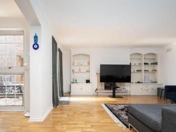 Robert Close, Little Venice, 3 Bedroom House