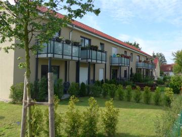 Ruhig wohnen im Grünen: 2 Zimmer Wohnung mit Balkon in...