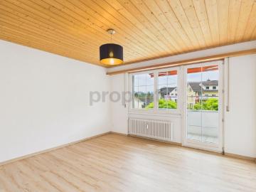 Ruhige 3.5 Zimmer Eigentumswohnung mit praktischem...