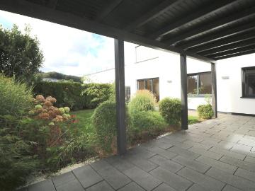 Ruhige Gartenwohnung mit Großer Terrasse