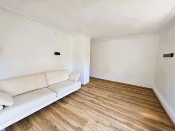 Ruhige Mietwohnung mit zusätzlichem Zimmer im...