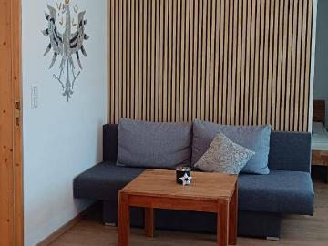 Ruhiges komplett möbliertes Apartment in Aussichtslage...