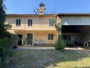 Rustici e casali in vendita di 200 m²