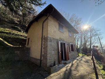 Rustici e casali in vendita di 90 m² in Via Ronco...