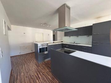 Schwaz: 3 Zimmer Wohnung samt Garage