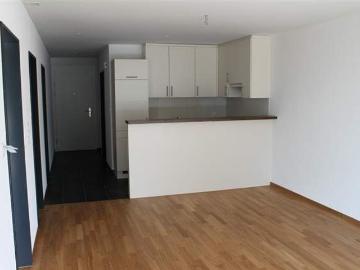 Schöne 3.5 Zimmer Eck Wohnung zu vermieten