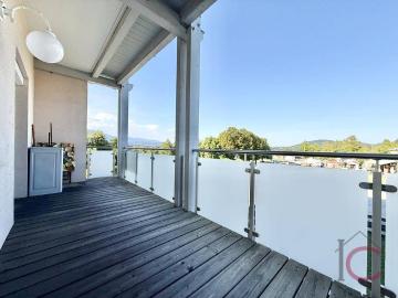 Schöne 3 Zi. Seeblick Wohnung mit überdachter Terrasse...