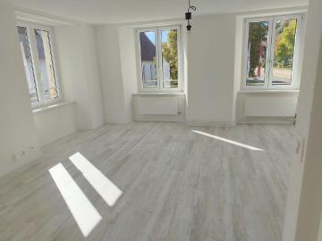 Schöne, helle 4 Zimmer Wohnung, Zentrumsnah