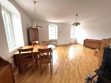 Schöne Maisonette im sanierten Altbau