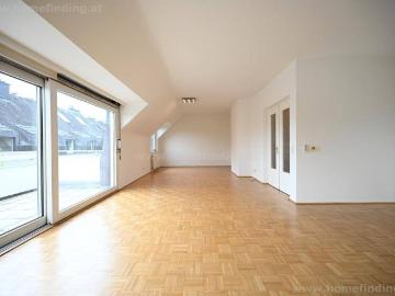 schöne Terrassenwohnung mit Indoor Pool + Garage,...