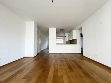 Schöner Loft mit Loggia/U6/ Nähe EURO PLAZA