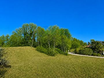 Schönes und flaches Bauland in sehr ruhiger und sonniger...