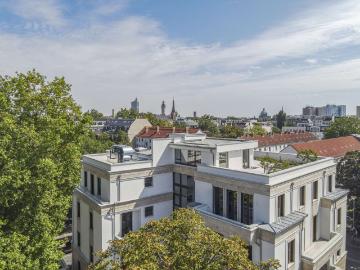 Saniertes Mehrfamilienhaus mit 11 Einheiten und...