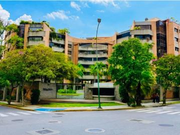 Se vende apartamento 223m2 3H+S/3.5B+S/3P Campo Alegre