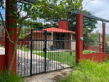Se vende casa con terreno