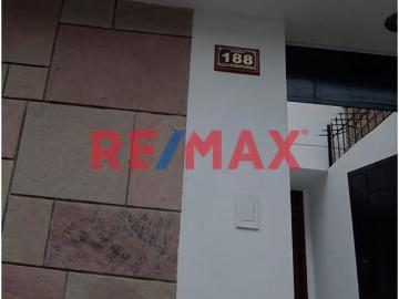 Se Vende Casa De 2 Pisos Más Azotea En La Urb. San Juan...