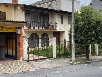 SE VENDE CASA EN EL MEJOR SECTOR COMERCIAL DE LA FLORESTA PR