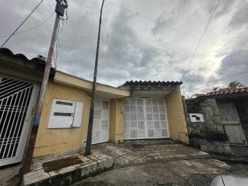 Se vende casa 500m2. 7H+S/4B+S/5P. Guatire, Castillejo