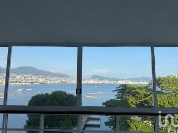 Se vende departamento con vista a la Bahía en los Cocos...