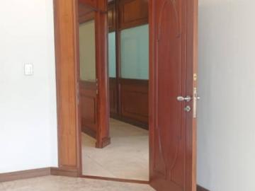 Se alquila oficina 150m2 C.C San Ingnacio 9513