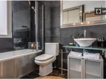 Se alquila apartamento de 2 habitaciones en Almagro  se...