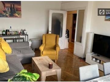 Se alquila habitación en piso compartido de 2...