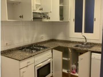 Se alquila habitación en piso compartido de 4...