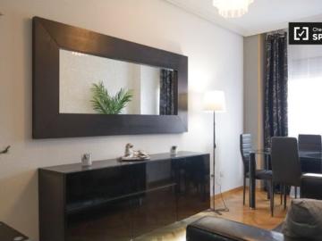 Se alquila habitación en piso compartido de 5...