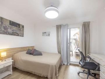 Se alquila habitación en piso compartido en L'Illa...